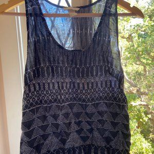 Geometric black tank